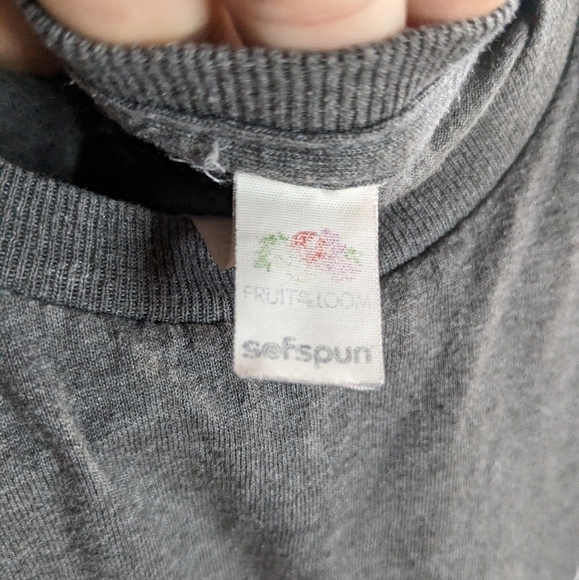 Vintage Fruit of the Loom Sofspun Small Gray‎ Bear Graphic Short Sleeve T-shirt - Picture 2 of 7